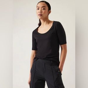 Athleta Outbound Scoop Tee NEW 1/2 Sleeve XS Black